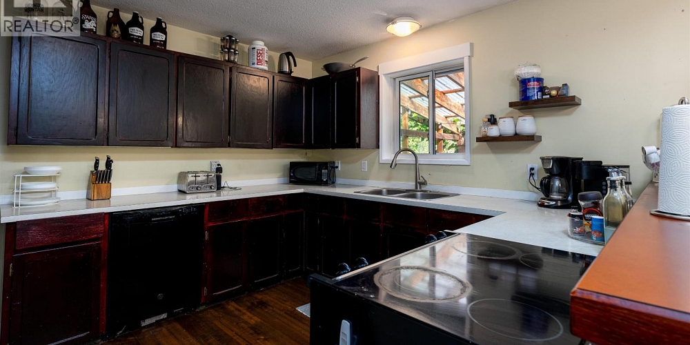 4714 MCCONNELL AVENUE Terrace Photo 5 4714 MCCONNELL AVENUE Terrace Photo 5